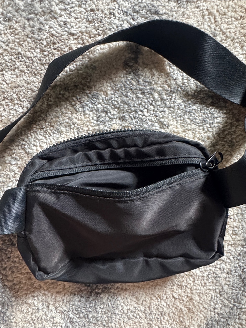 ZYIA Black Crossbody Sling Bag - Picture 4 of 4